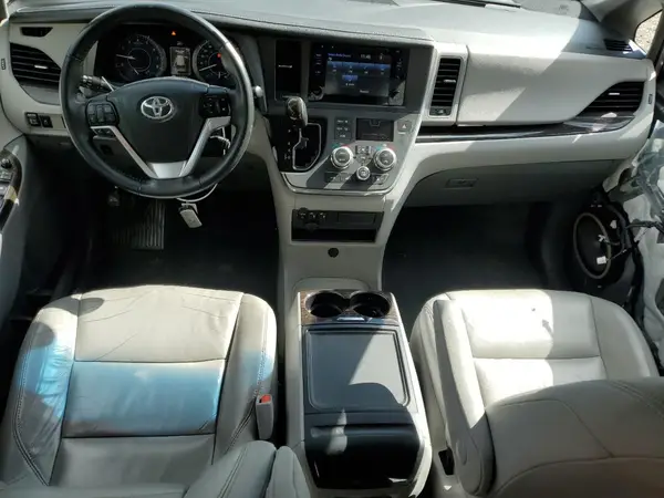 5TDYZ3DC4HS842623 2017 TOYOTA SIENNA - Image 8