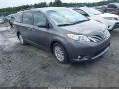 5TDYZ3DC4HS847000 2017 TOYOTA SIENNA