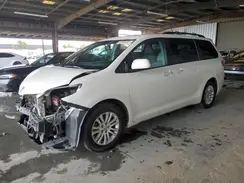 5TDYZ3DC4HS875640 2017 TOYOTA SIENNA