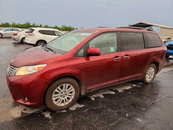 5TDYZ3DC4HS876092 2017 TOYOTA SIENNA - Image 1
