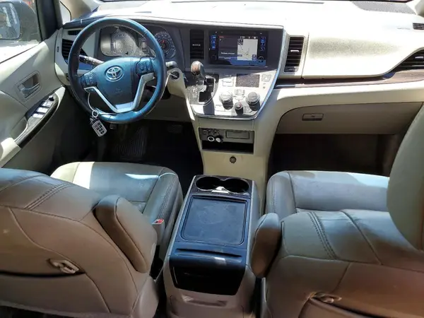 5TDYZ3DC4HS883124 2017 TOYOTA SIENNA - Image 8