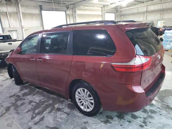 5TDYZ3DC4HS890431 2017 TOYOTA SIENNA - Image 2