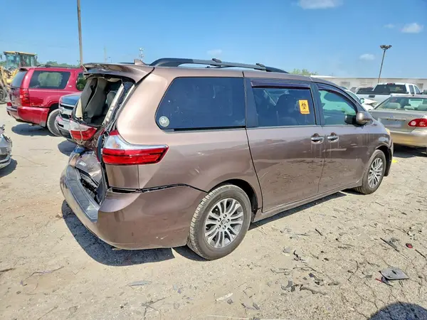 2018 TOYOTA SIENNA COPART lot 59051406 auction photo 3