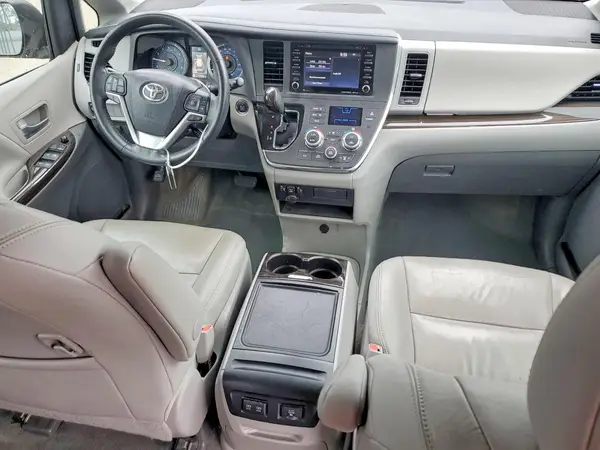5TDYZ3DC4JS905192 2018 TOYOTA SIENNA - Image 8