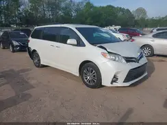 5TDYZ3DC4JS915799 2018 TOYOTA SIENNA