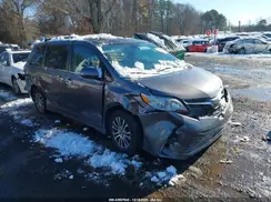 5TDYZ3DC4JS934398 2018 TOYOTA SIENNA