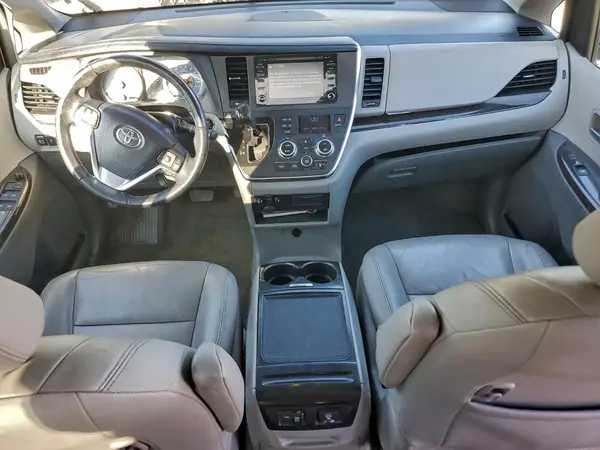 5TDYZ3DC4JS937494 2018 TOYOTA SIENNA - Image 8
