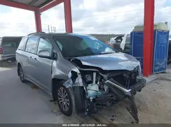 5TDYZ3DC4JS941562 2018 TOYOTA SIENNA