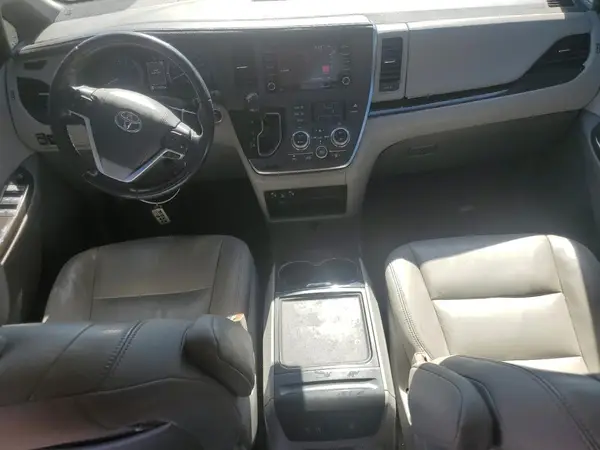 5TDYZ3DC4JS952903 2018 TOYOTA SIENNA - Image 8