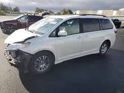 5TDYZ3DC4JS955395 2018 TOYOTA SIENNA