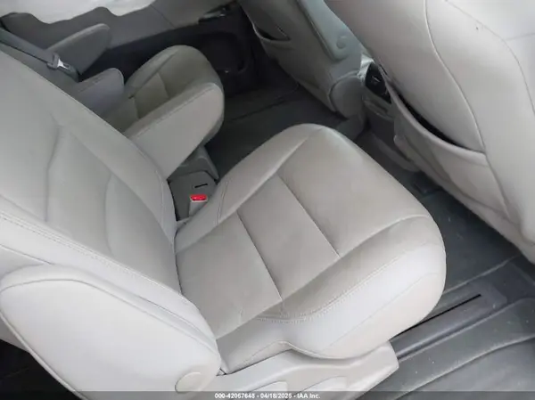 5TDYZ3DC4KS015406 2019 TOYOTA SIENNA - Image 8