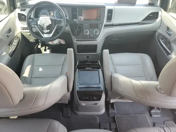 5TDYZ3DC4KS019911 2019 TOYOTA SIENNA - Image 8