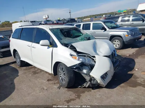 5TDYZ3DC4KS967130 2019 TOYOTA SIENNA - Image 1