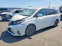 5TDYZ3DC4KS977334 2019 TOYOTA SIENNA