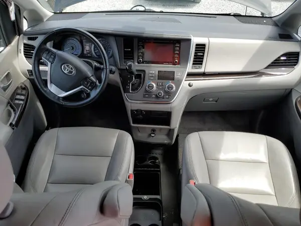 5TDYZ3DC4KS979391 2019 TOYOTA SIENNA - Image 8