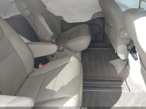 5TDYZ3DC4KS981481 2019 TOYOTA SIENNA - Image 8