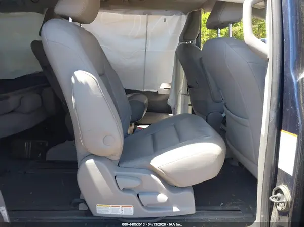 5TDYZ3DC4KS983909 2019 TOYOTA SIENNA - Image 8
