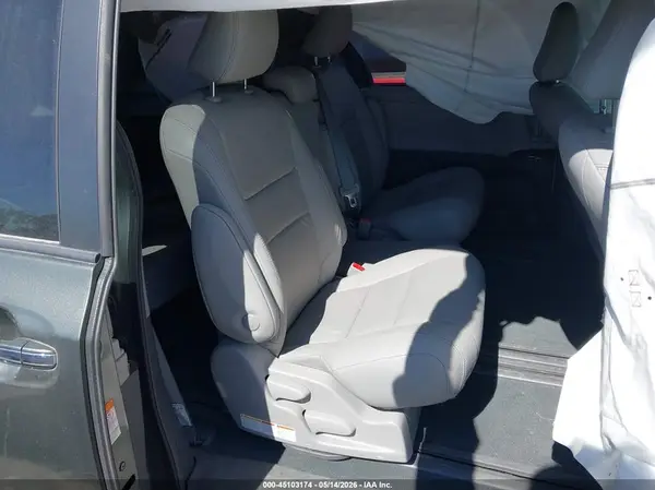 5TDYZ3DC4KS984042 2019 TOYOTA SIENNA - Image 8