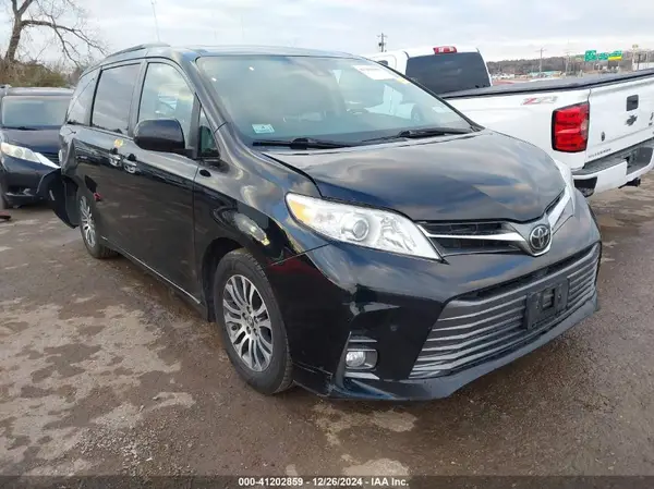 5TDYZ3DC4KS994036 2019 TOYOTA SIENNA - Image 1