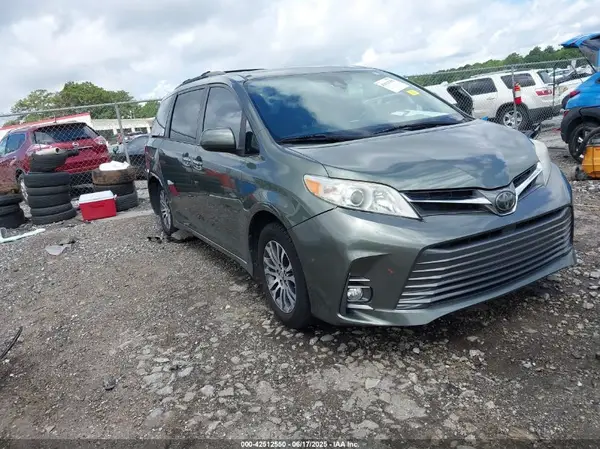 5TDYZ3DC4KS994778 2019 TOYOTA SIENNA - Image 1