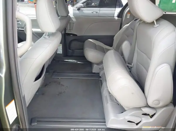 5TDYZ3DC4KS994778 2019 TOYOTA SIENNA - Image 8