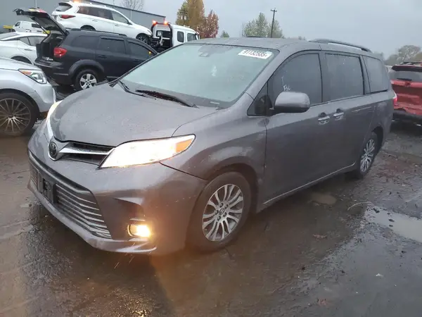 5TDYZ3DC4KS998684 2019 TOYOTA SIENNA - Image 1