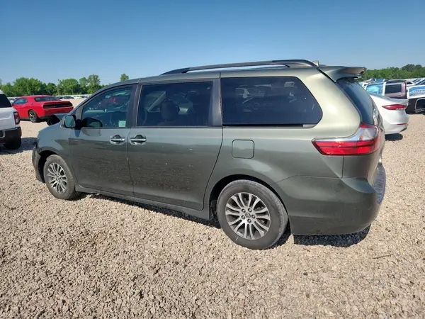 5TDYZ3DC4LS036211 2020 TOYOTA SIENNA - Image 2