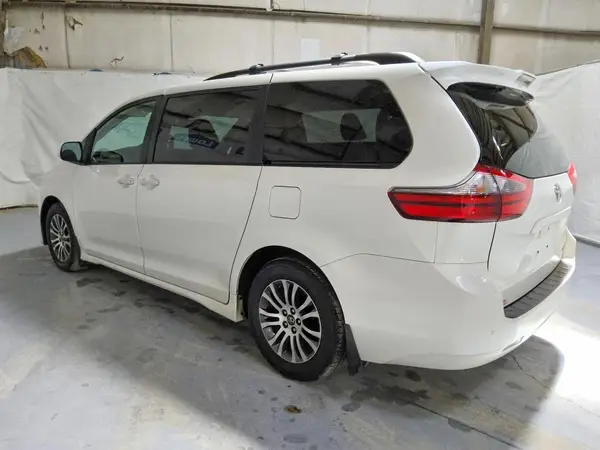5TDYZ3DC4LS048276 2020 TOYOTA SIENNA - Image 2