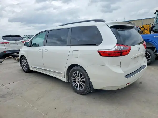 5TDYZ3DC4LS057186 2020 TOYOTA SIENNA - Image 2