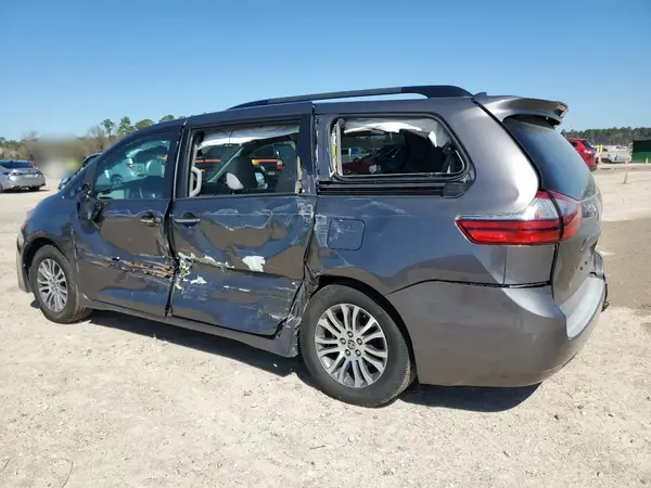 5TDYZ3DC4LS065398 2020 TOYOTA SIENNA - Image 2