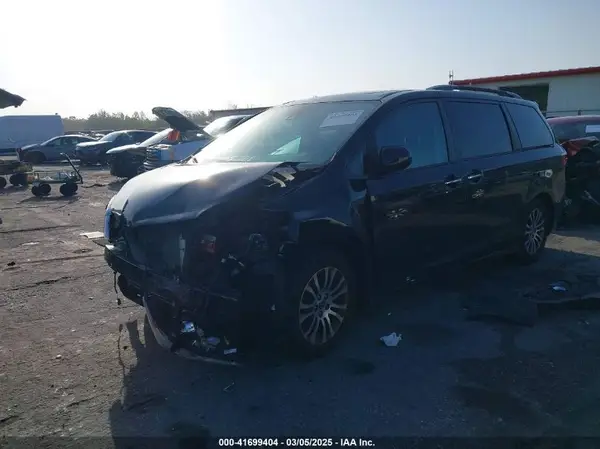 5TDYZ3DC4LS071928 2020 TOYOTA SIENNA - Image 2