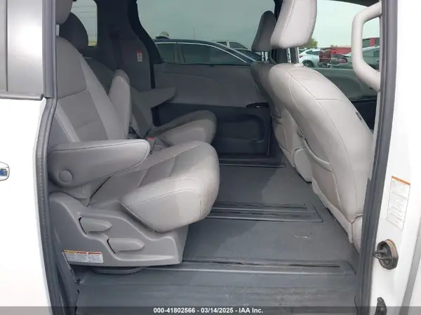 5TDYZ3DC4LS080497 2020 TOYOTA SIENNA - Image 8