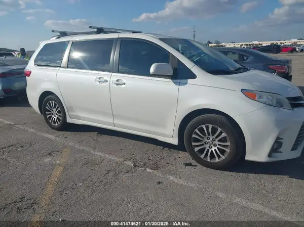 5TDYZ3DC4LS082279 2020 TOYOTA SIENNA - Image 1