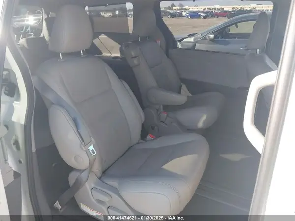 5TDYZ3DC4LS082279 2020 TOYOTA SIENNA - Image 8