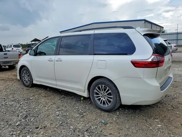 5TDYZ3DC4LS085389 2020 TOYOTA SIENNA - Image 2