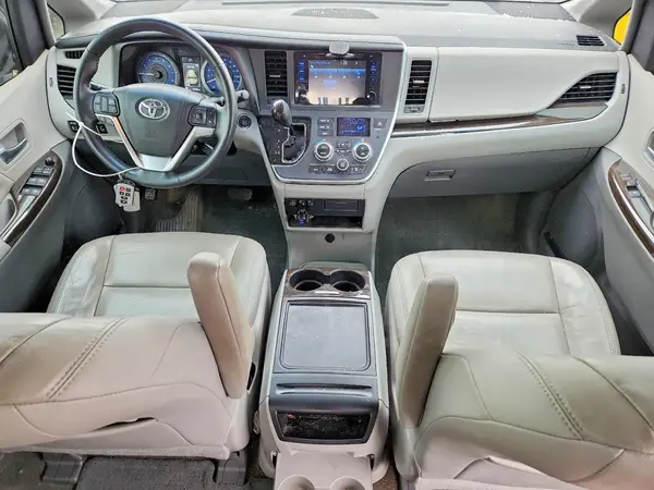 5TDYZ3DC5HS767074 2017 TOYOTA SIENNA - Image 8
