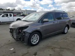 5TDYZ3DC5HS780794 2017 TOYOTA SIENNA