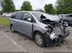 5TDYZ3DC5HS782982 2017 TOYOTA SIENNA