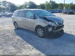 5TDYZ3DC5HS789964 2017 TOYOTA SIENNA