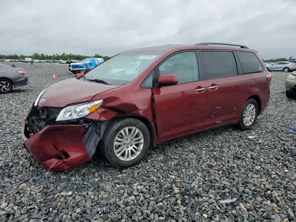 5TDYZ3DC5HS791701 2017 TOYOTA SIENNA - Image 1