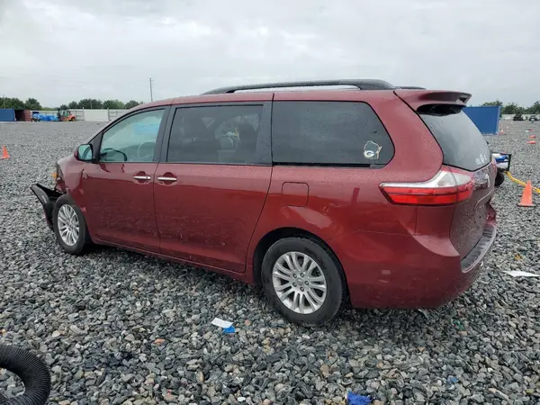5TDYZ3DC5HS791701 2017 TOYOTA SIENNA - Image 2