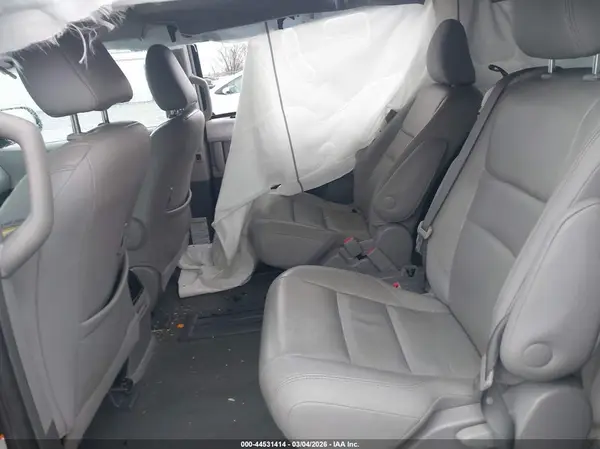 5TDYZ3DC5HS793965 2017 TOYOTA SIENNA - Image 8