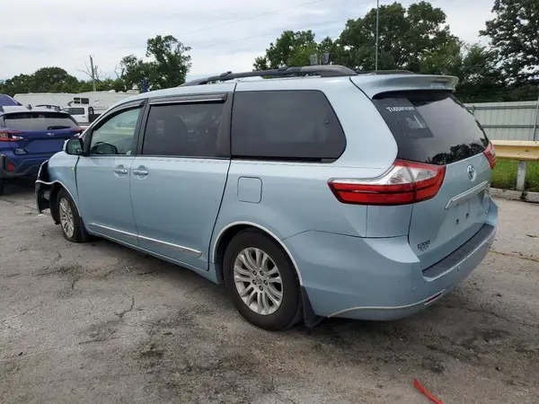 5TDYZ3DC5HS802616 2017 TOYOTA SIENNA - Image 2