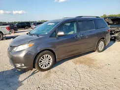 5TDYZ3DC5HS802745 2017 TOYOTA SIENNA