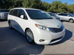 5TDYZ3DC5HS802812 2017 TOYOTA SIENNA