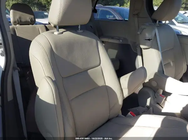 5TDYZ3DC5HS802812 2017 TOYOTA SIENNA - Image 8