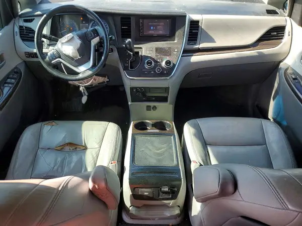 5TDYZ3DC5HS804141 2017 TOYOTA SIENNA - Image 8