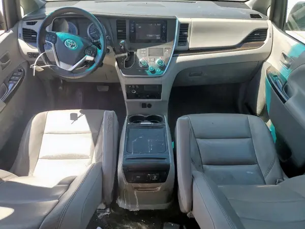 5TDYZ3DC5HS808027 2017 TOYOTA SIENNA - Image 8