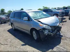 5TDYZ3DC5HS809839 2017 TOYOTA SIENNA