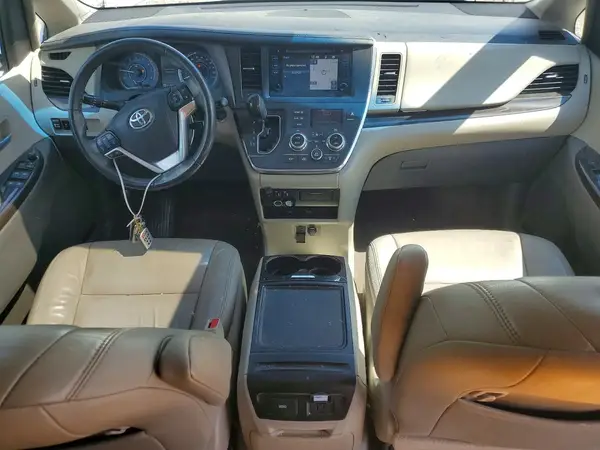 5TDYZ3DC5HS832862 2017 TOYOTA SIENNA - Image 8